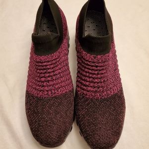 Comfortable Athletic Walking Shoes